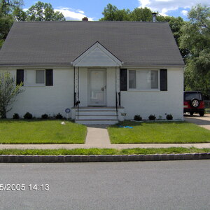 2005_Ross_pictures_house_NH