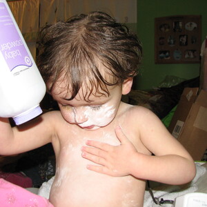 2007_Bella-MyGym-and-new-bed_Dec