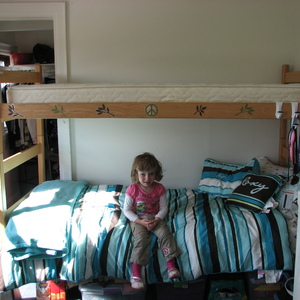 2009-Brittainy-dormroom