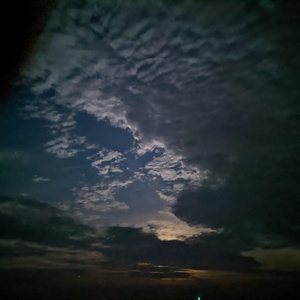 PXL_20210725_015838594.NIGHT.jpg